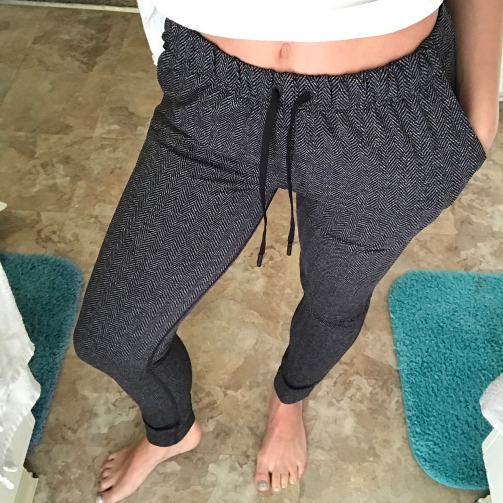 Lululemon Jogger/Work Style Pant